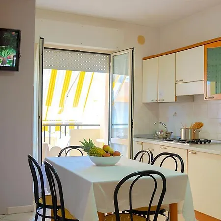 Riviera Apartment *