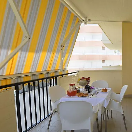 Riviera Apartment *